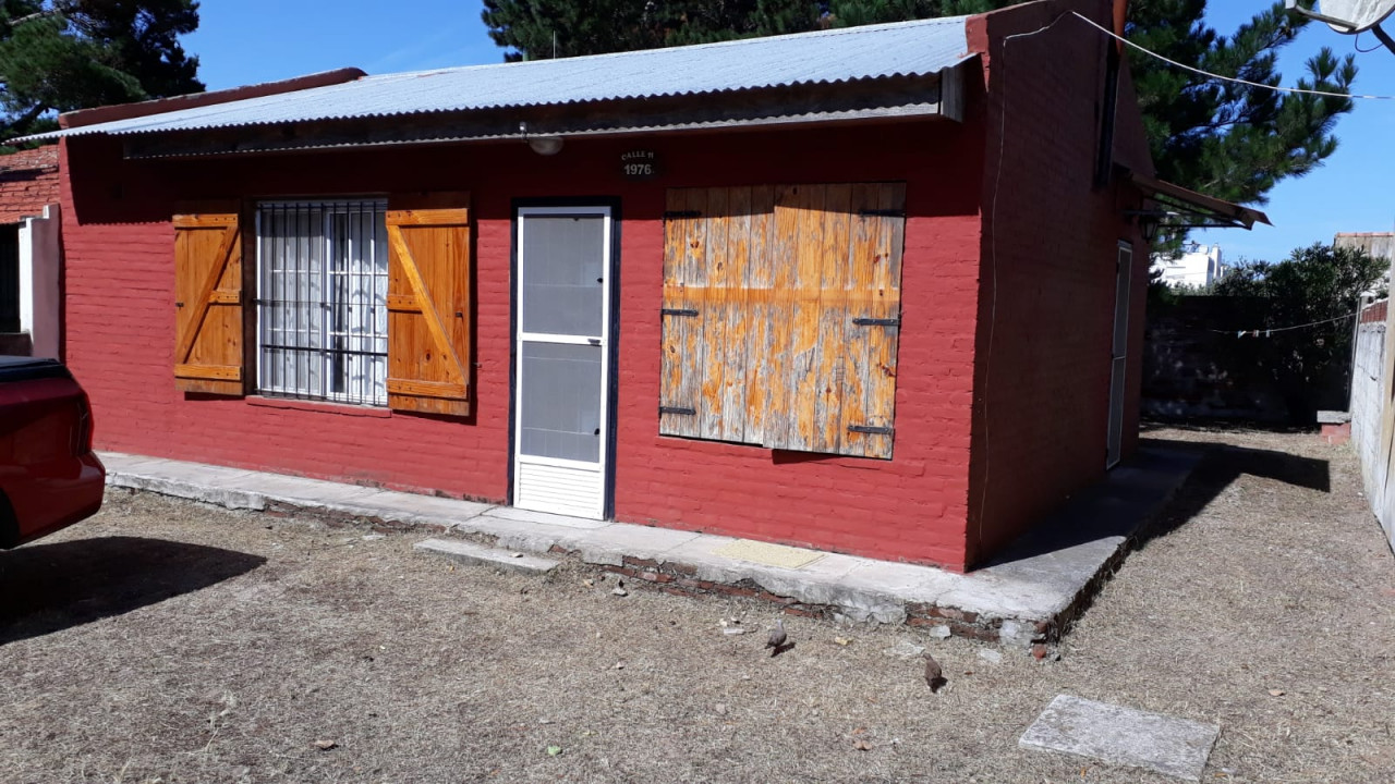 CASA 3 AMBIENTES EN LAS TONINAS, A 5 CUADRAS DEL MAR, PARTIDO DE LA COSTA