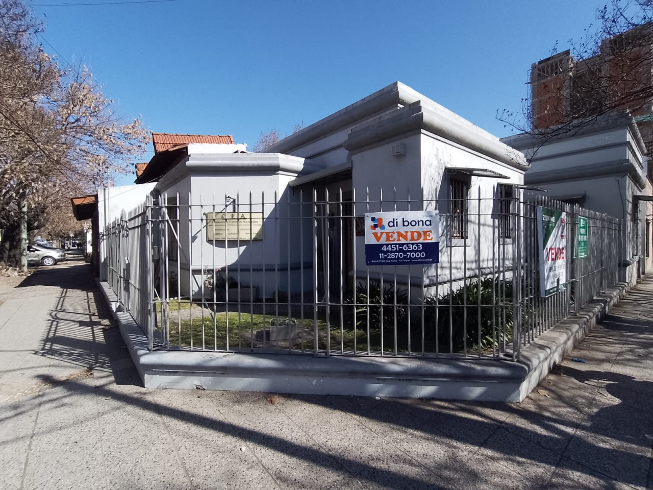 Propiedad en esquina, ideal profesional o desarrollo inmobiliario - San Miguel