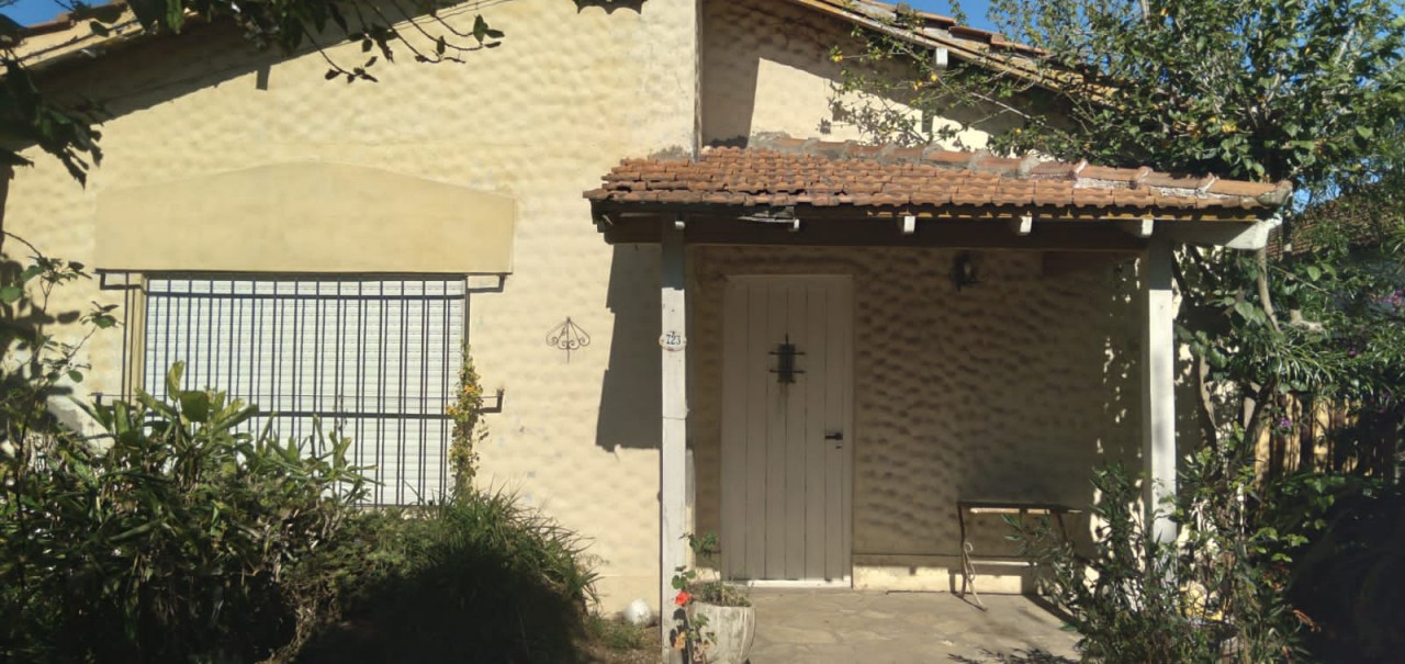 CASA EN VENTA 4 AMBIENTES MUÑIZ